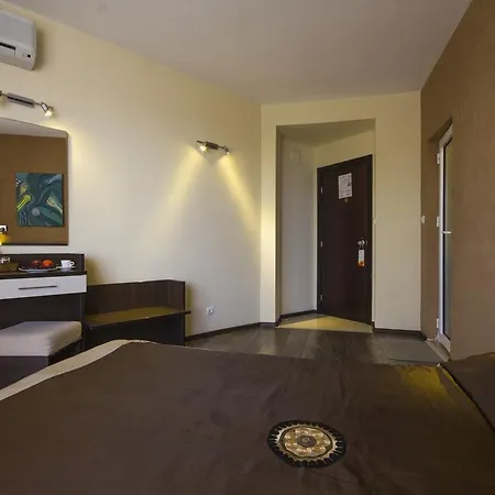 Coral 3*