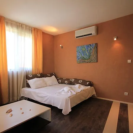 Coral Guest house 3*