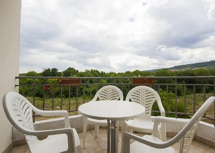 Coral Guest house 3*