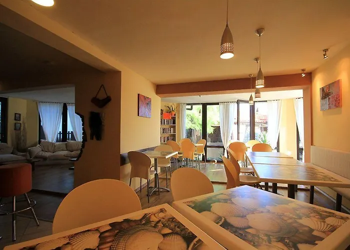 Coral Guest house 3*